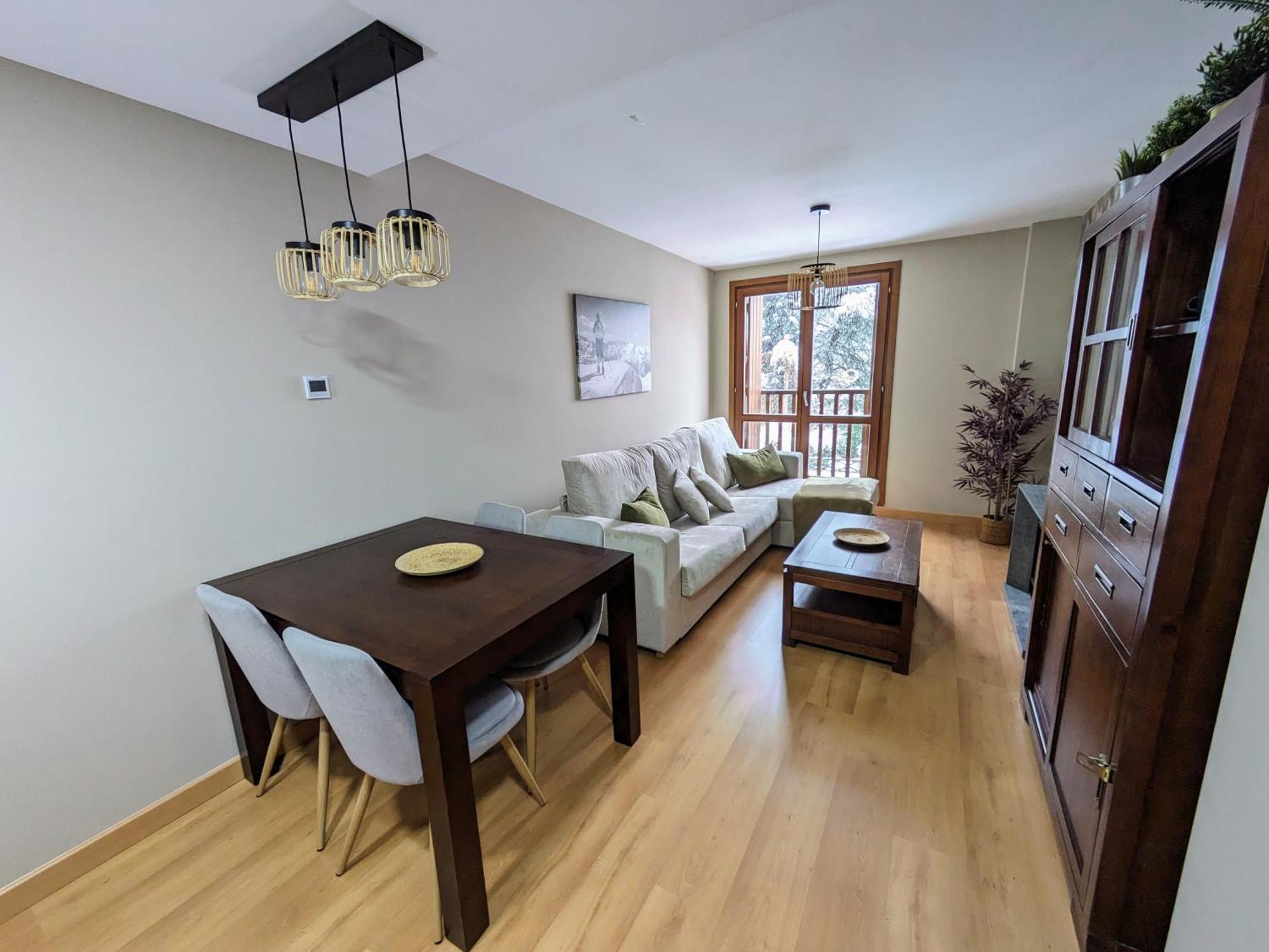 La Casa De La Montana Apartment เอสการิลญา ภายนอก รูปภาพ