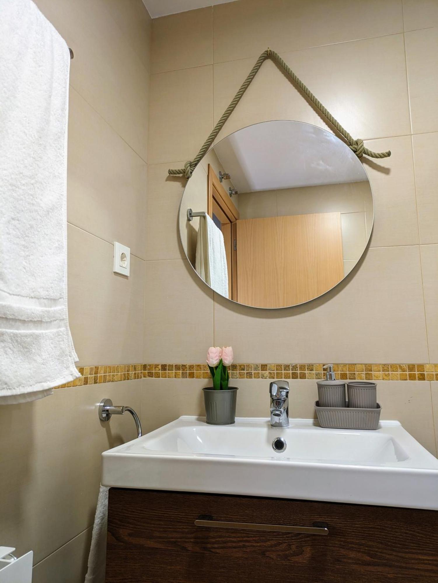 La Casa De La Montana Apartment เอสการิลญา ภายนอก รูปภาพ