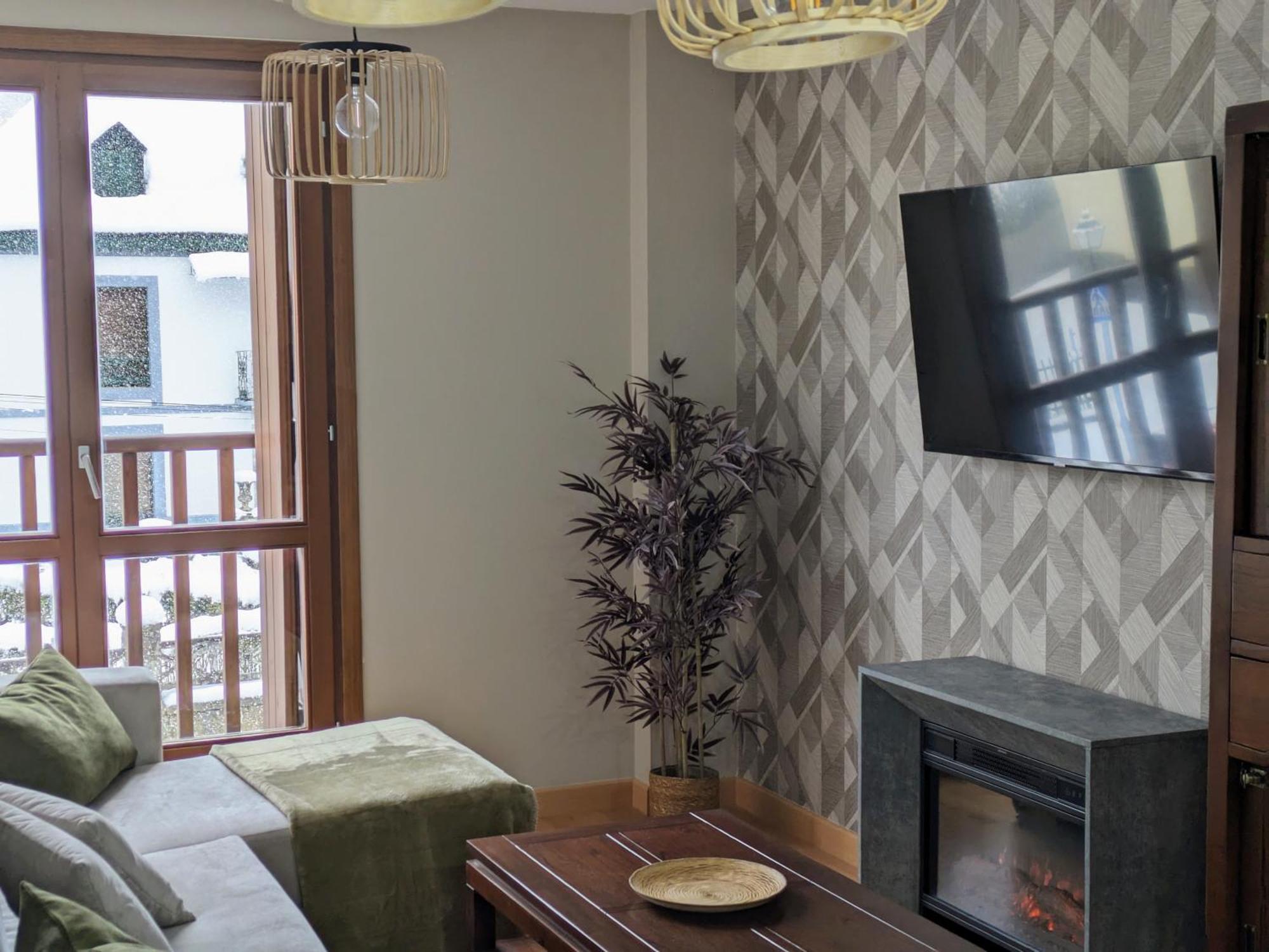 La Casa De La Montana Apartment เอสการิลญา ภายนอก รูปภาพ