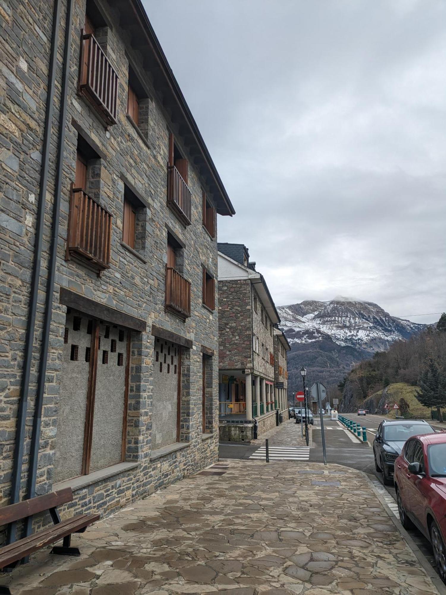 La Casa De La Montana Apartment เอสการิลญา ภายนอก รูปภาพ